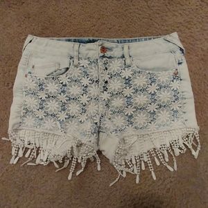 L.e.i white washed jean shorts with lace designs